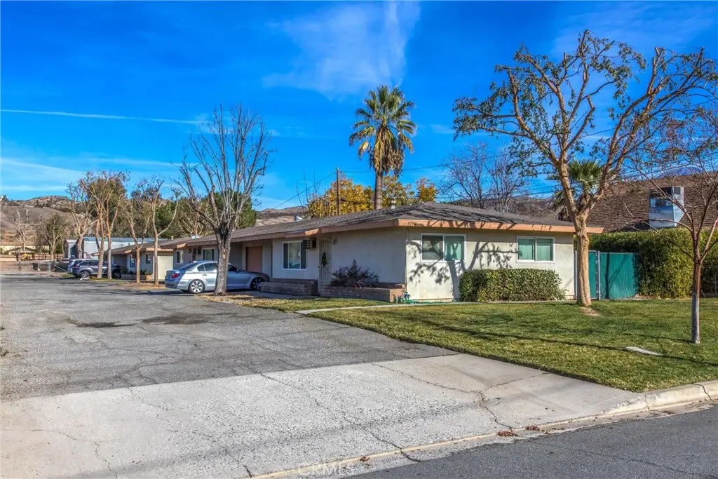 32390 Avenue D, Yucaipa, CA — listing photo 1
