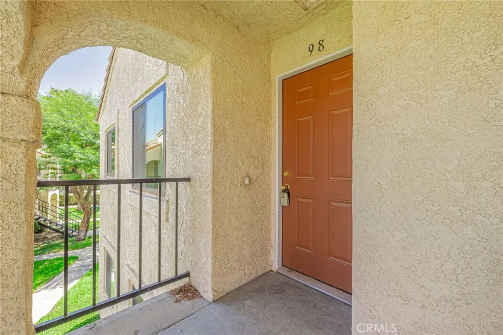 2554 Olive 98, Palmdale, CA — listing photo 1