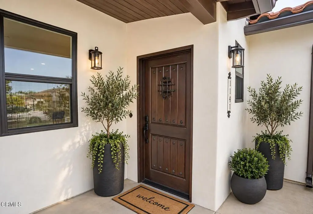 Single Family Residence for sale at 1141 W 2nd Street, Oxnard, CA featuring 3 beds and 2 baths