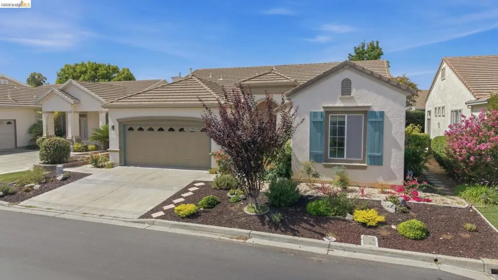 Single Family Residence for sale at 453 Tayberry, Brentwood, CA featuring 2 beds and 3 baths