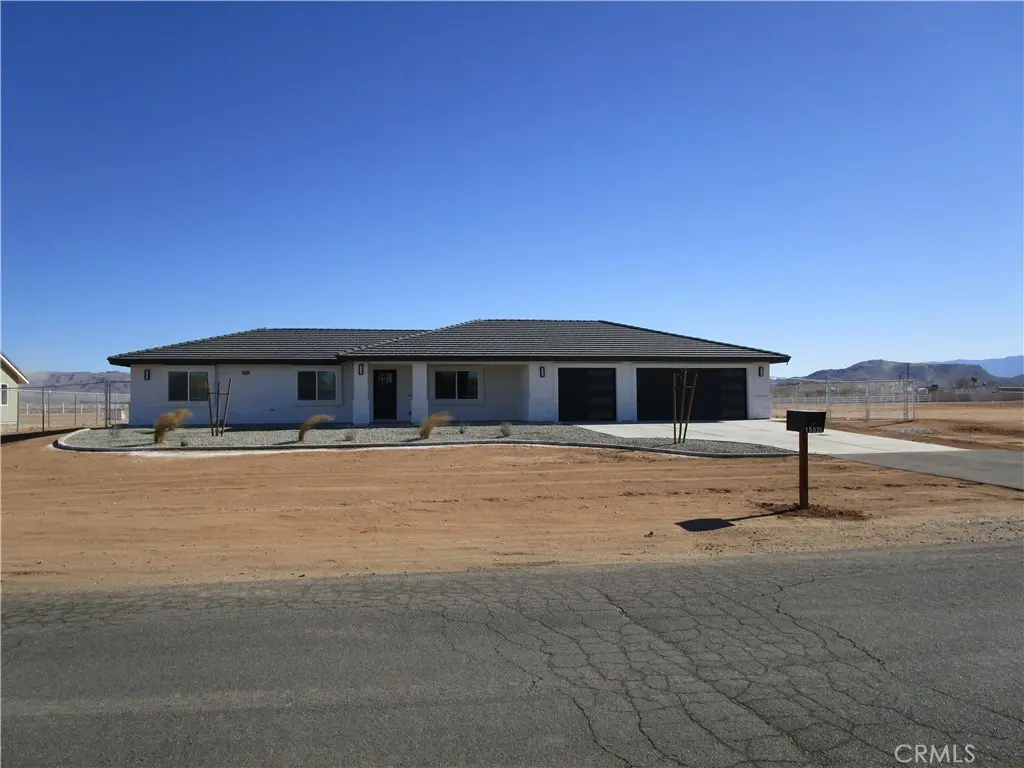 15029 Temecula, Apple Valley, CA — listing photo 1