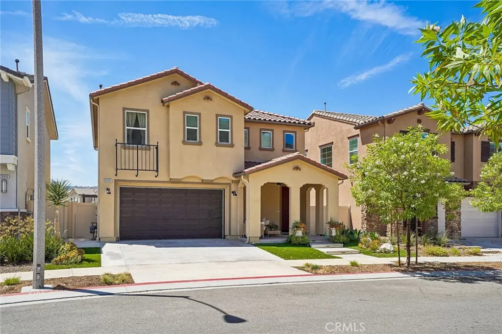 20920 Silvergate, Newhall, CA — listing photo 1