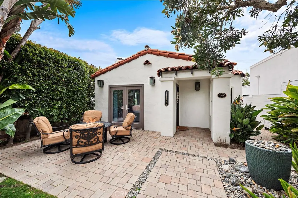Single Family Residence for rent at 1155 Catalina, Laguna Beach, CA featuring 3 beds and 3 baths