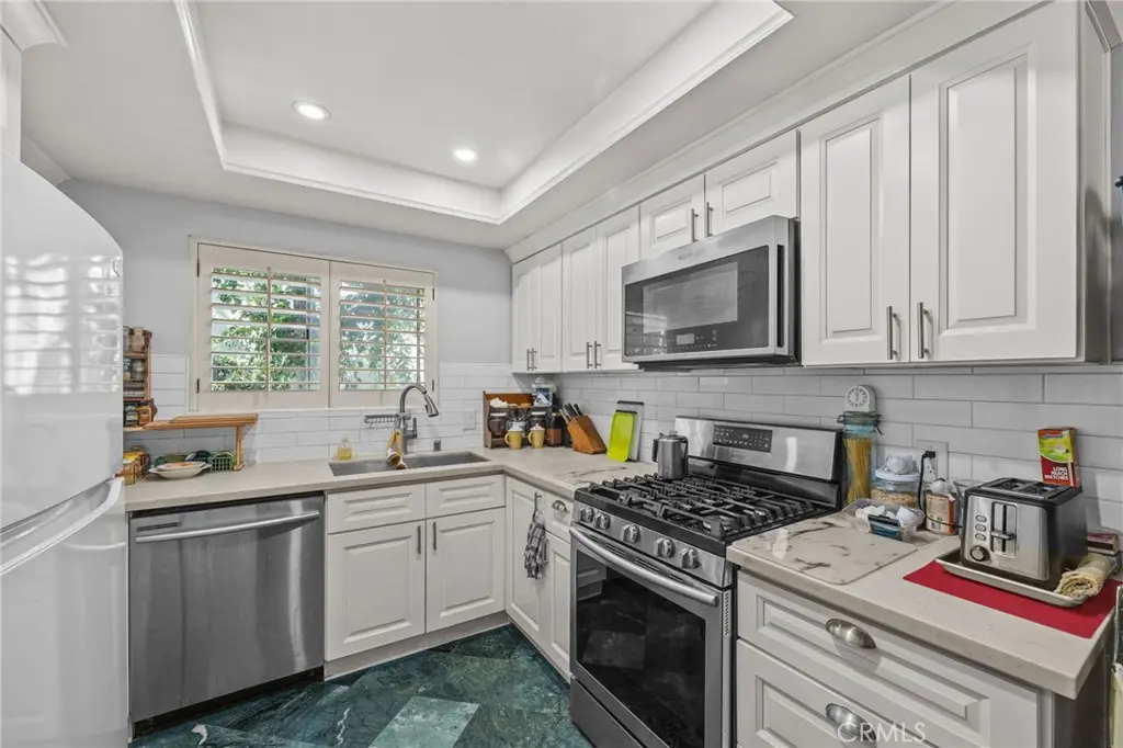 541 Linwood Ave C, Monrovia, CA — listing photo 1