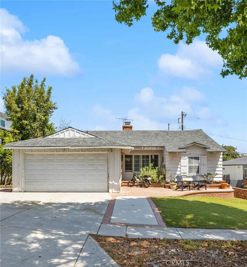 Residential Lease for rent at 7323 W 91st, Los Angeles, Los Angeles County, CA featuring 3 beds and 2 baths