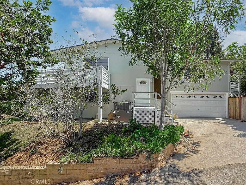 1496 Kathleen Drive, Newbury Park, CA — listing photo 1
