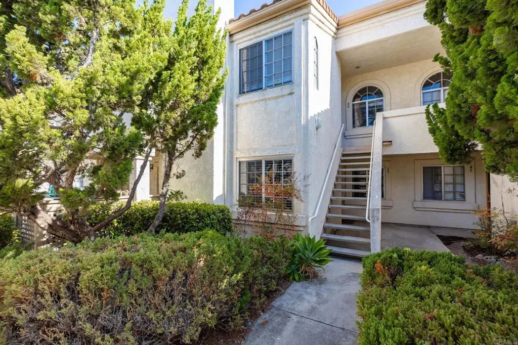 1050 La Tortuga Drive 40, Vista, CA — listing photo 1