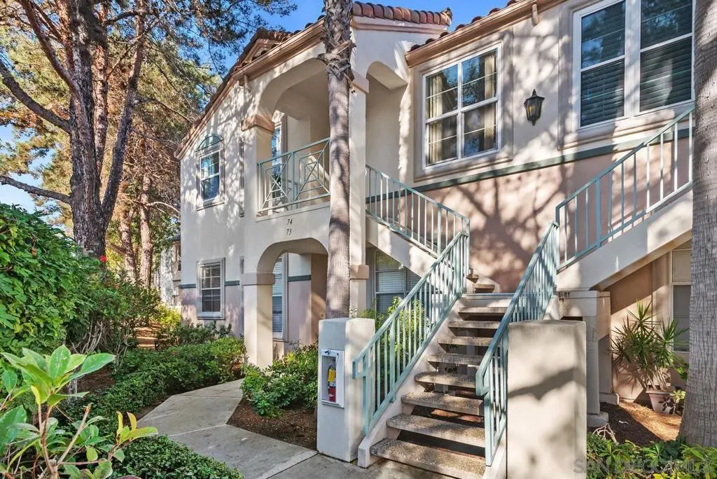 Single Family Residence for rent at 3605 Bernwood Pl 74, San Diego, CA featuring 2 beds and 2 baths