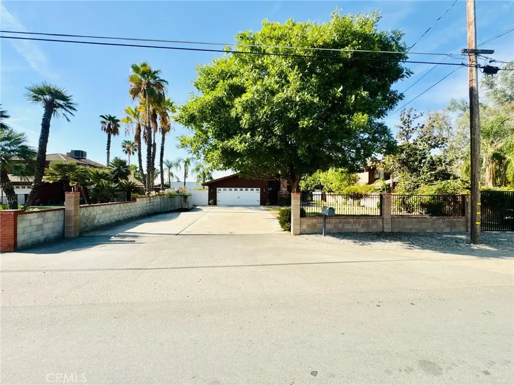 10611 Shellabarger, Bakersfield, CA — listing photo 1