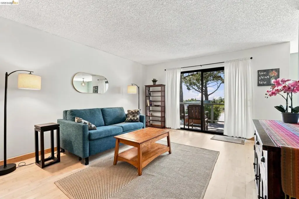 Condominium for sale at 3 Commodore 158, Emeryville, CA featuring 2 beds and 2 baths