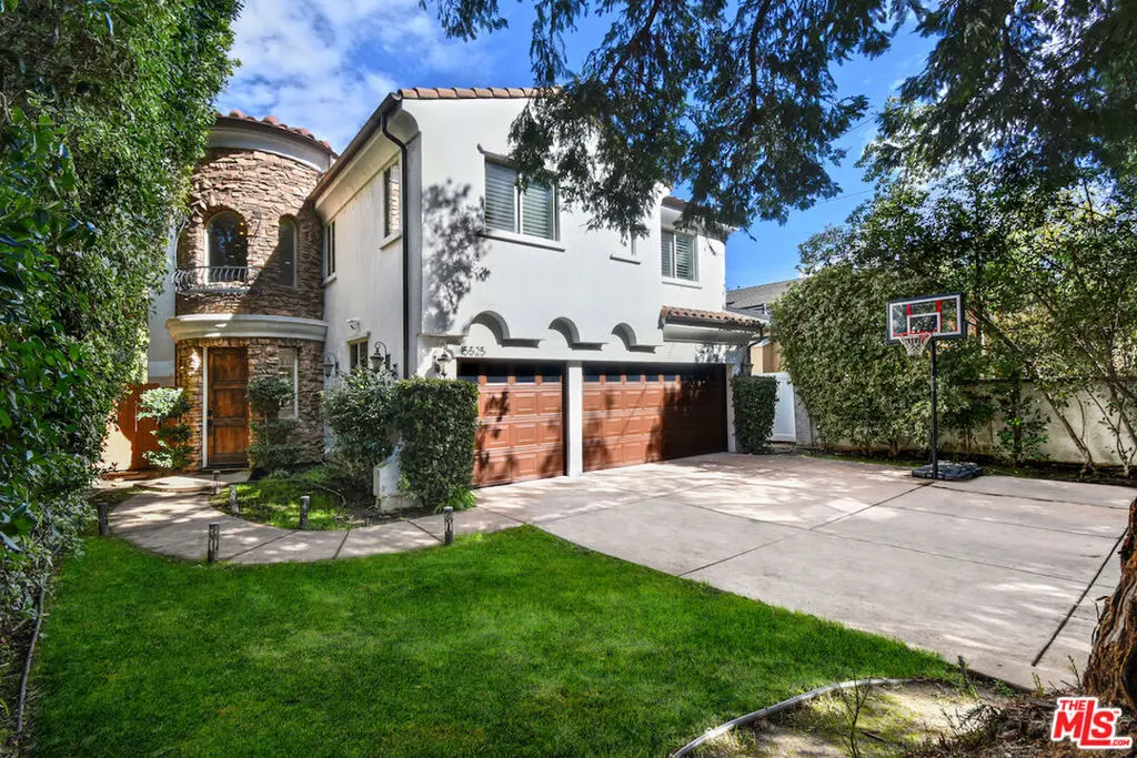15525 Morrison Street, Sherman Oaks, CA — listing photo 1