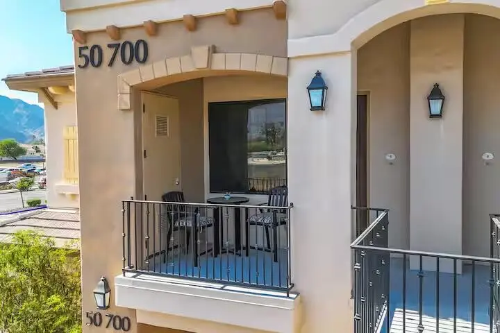 Residential Lease for rent at 50700 Santa Rosa Plaza 5, La Quinta, Riverside County, CA featuring 1 bed and 1 bath