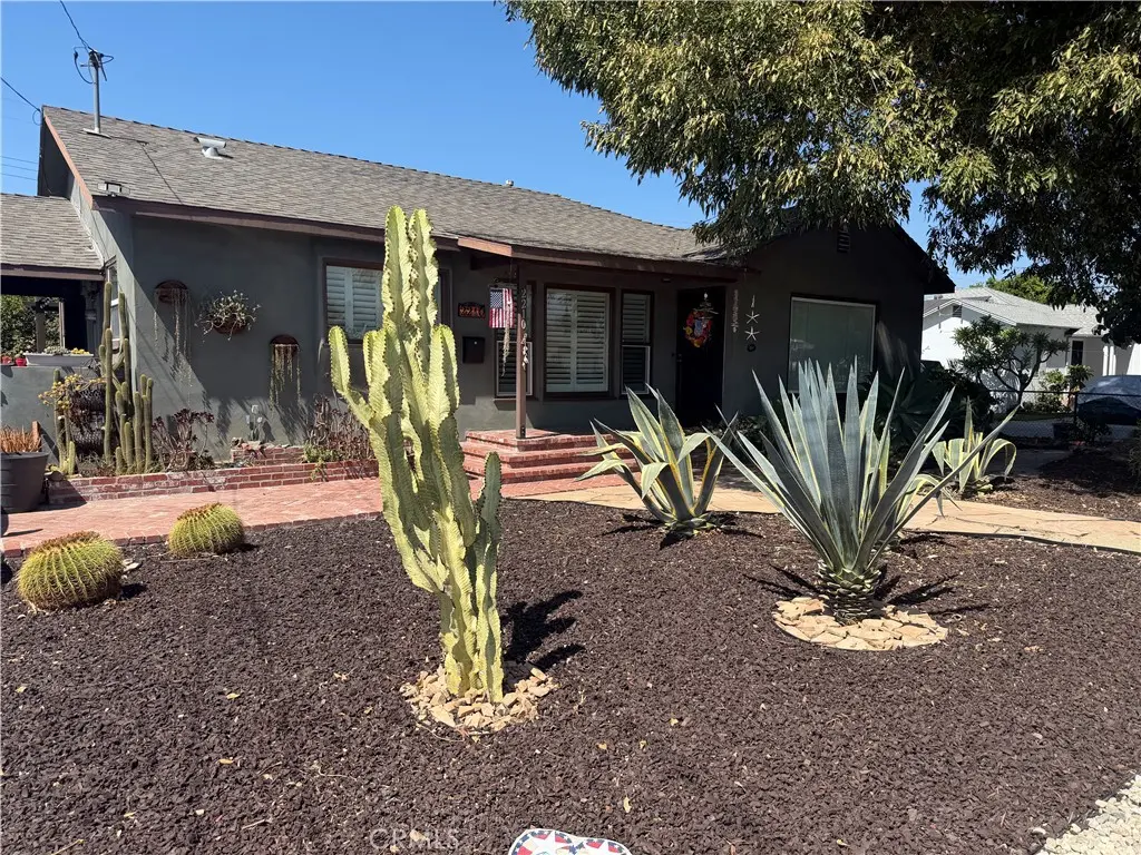 Residential Lease for rent at 2210 Rockway, West Covina, Los Angeles County, CA featuring 3 beds and 3 baths