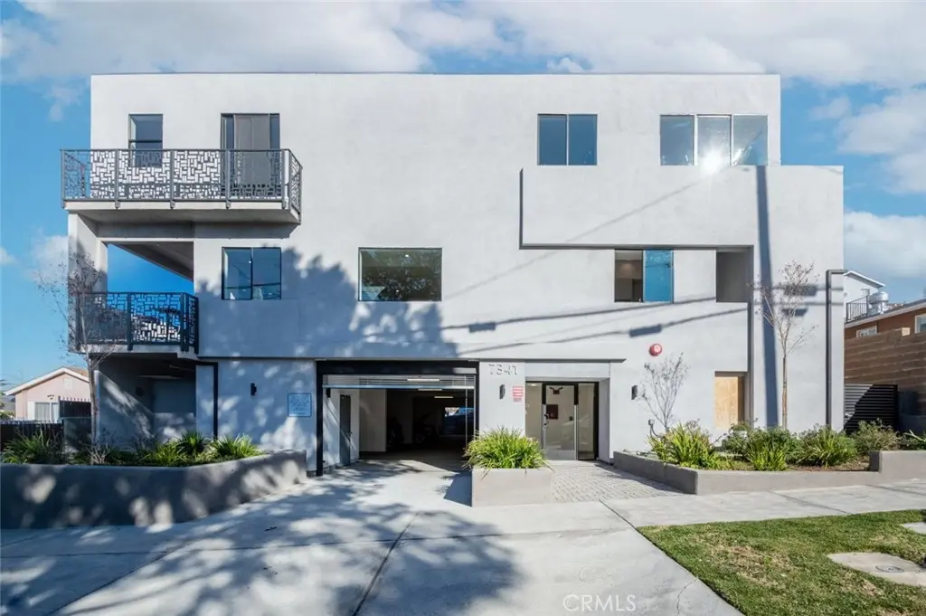 7341 Valmont Street 103, Tujunga, CA — listing photo 1