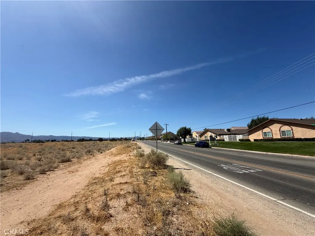 8859 E, Hesperia, CA — listing photo 1