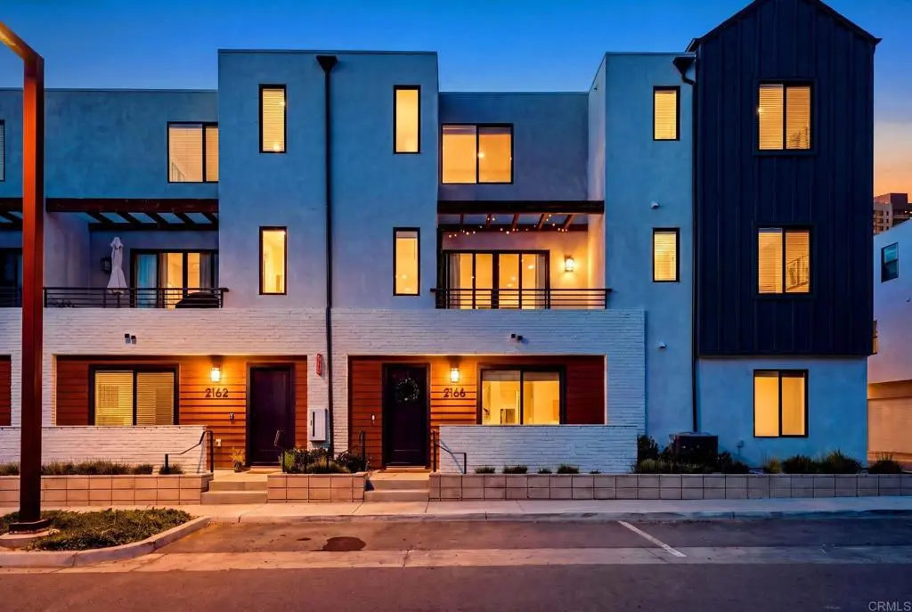 Condominium for sale at 2166 Reed Drive, San Diego, CA featuring 3 beds and 3 baths