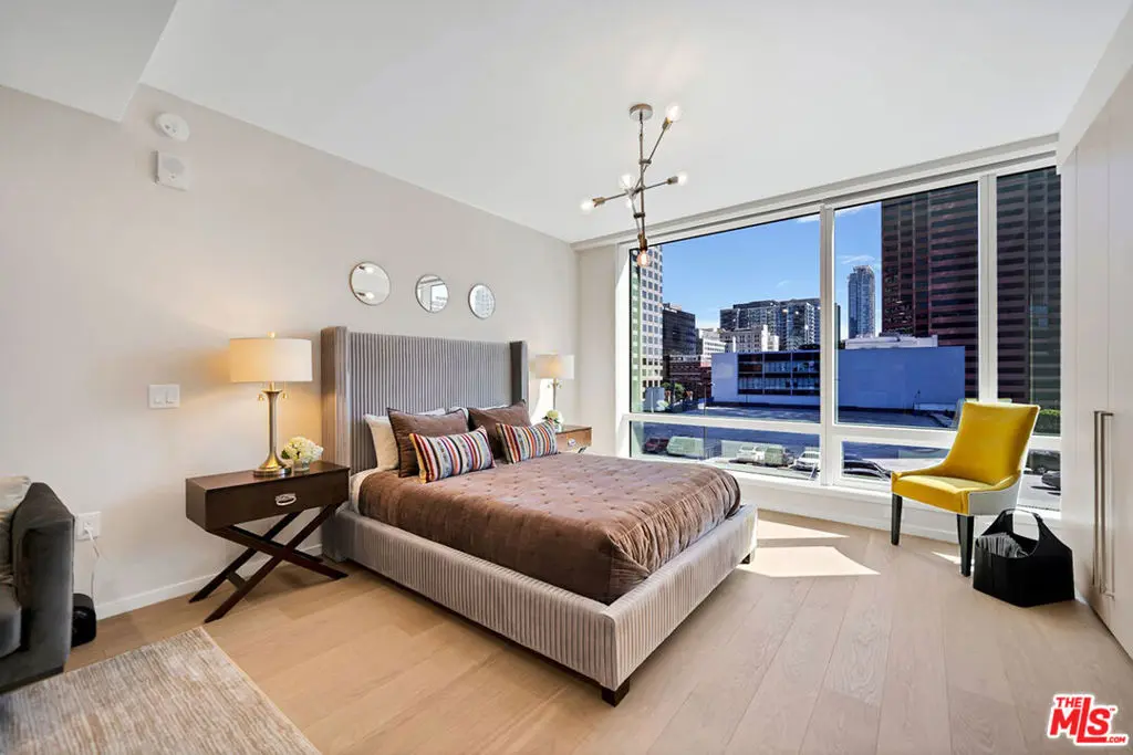 Condominium for sale at 877 Francisco Street 615, Los Angeles, CA and 1 bath