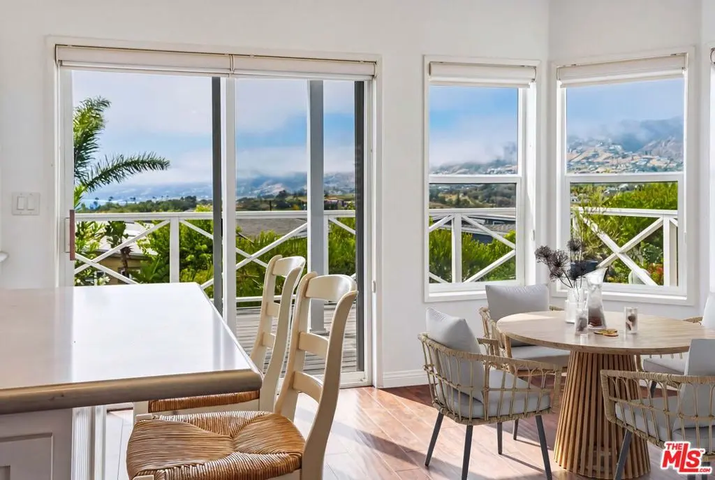 Single Family Residence for rent at 29500 Heathercliff Road 265, Malibu, CA featuring 3 beds and 2 baths