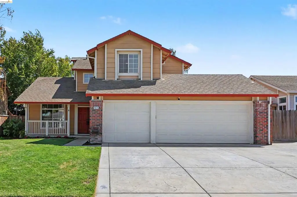 Single Family Residence for sale at 4674 La Vista Dr, Oakley, CA featuring 4 beds and 3 baths