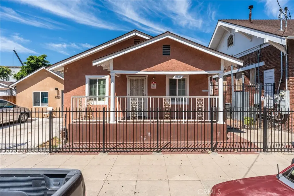 Single Family Residence for sale at 4255 Menlo, Los Angeles, CA featuring 4 beds and 2 baths