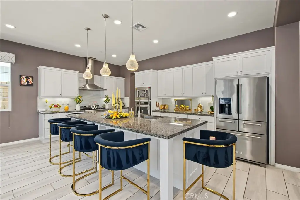 Residential Lease for rent at 27681 Turnleaf Court, Saugus, Los Angeles County, CA featuring 4 beds and 4 baths
