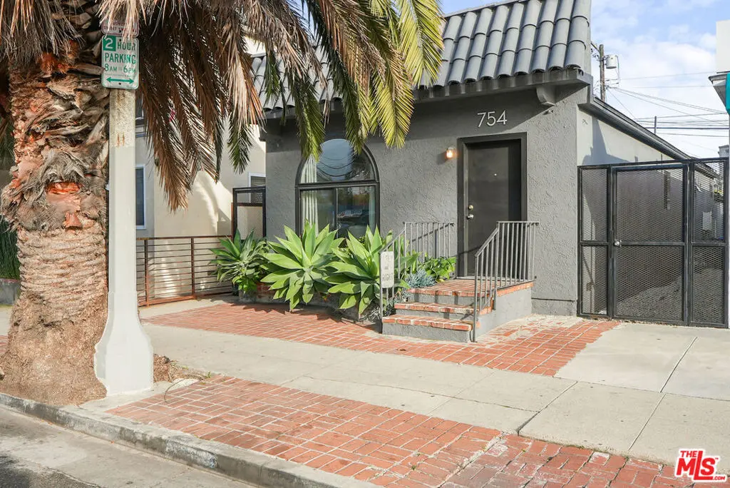 754 Washington Boulevard, Los Angeles, CA — listing photo 1