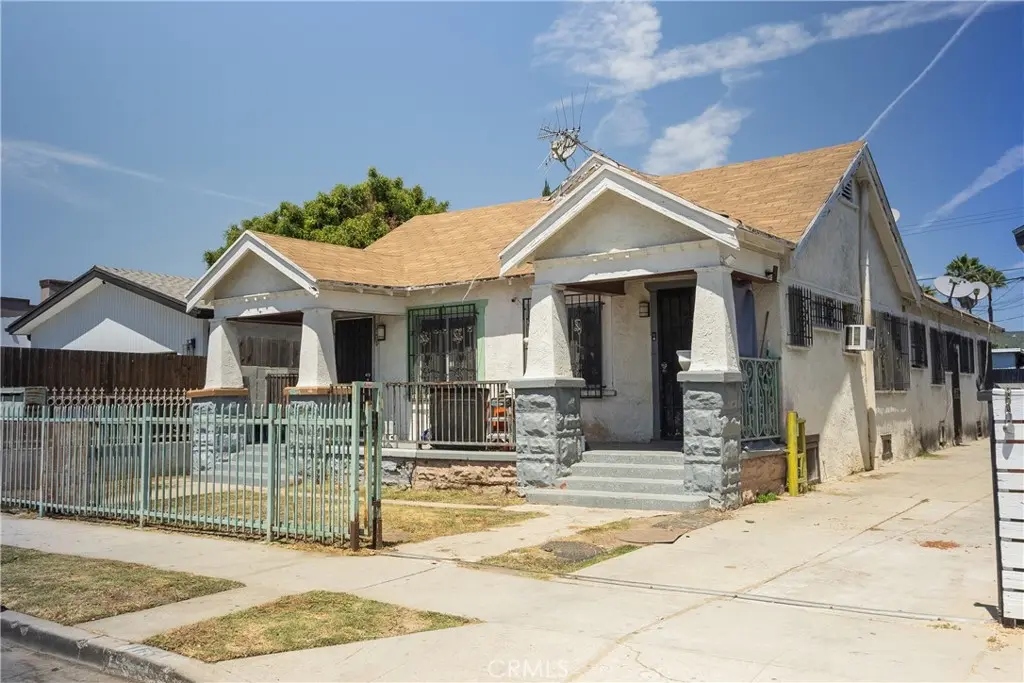 Duplex for sale at 1631 W 38th, Los Angeles, CA