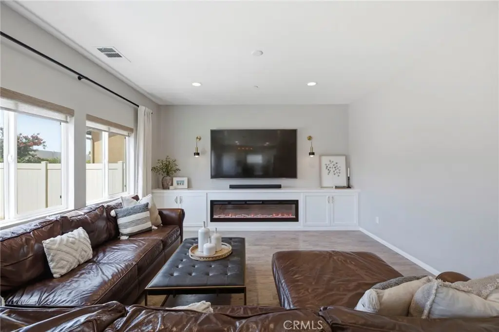 32593 Cumulus Lane, Winchester, CA — listing photo 1