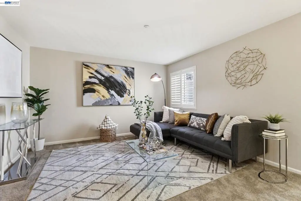 Townhouse for sale at 1510 Corte Reina Cmn, Livermore, CA featuring 3 beds and 3 baths
