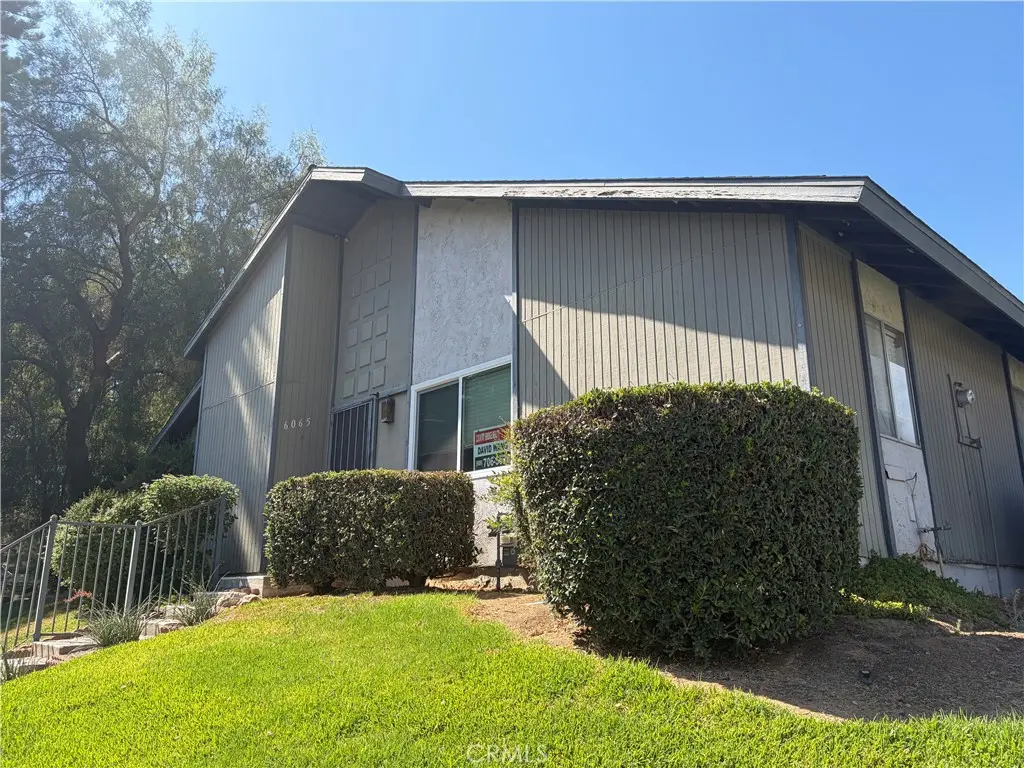 Condominium for sale at 6065 Avenue Juan Diaz, Riverside, CA featuring 3 beds and 2 baths