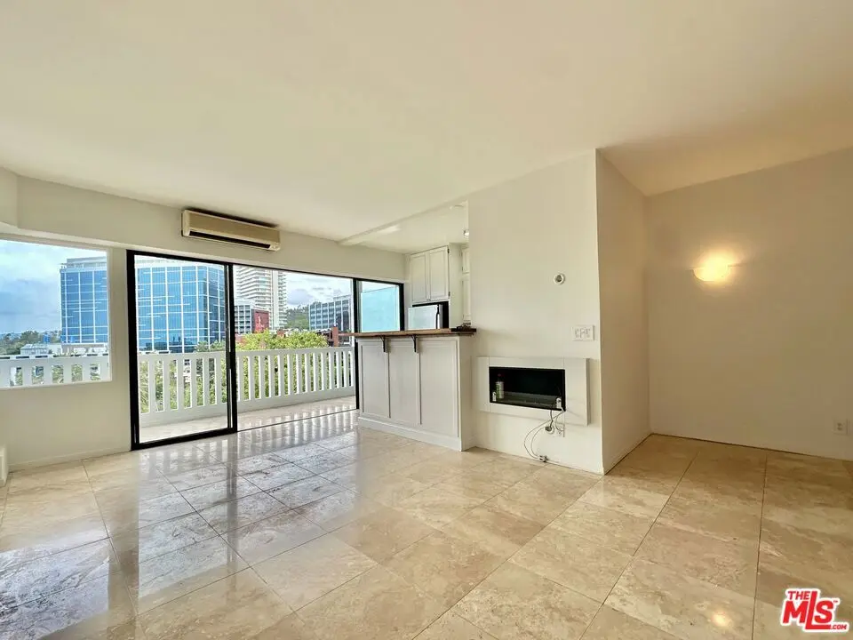Residential Lease for rent at 999 N DOHENY Drive 711, West Hollywood, Los Angeles County, CA featuring 1 bed and 1 bath