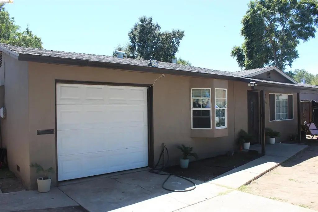 Single Family Residence for sale at 2268 E Marsh St, Stockton, CA featuring 2 beds and 1 bath