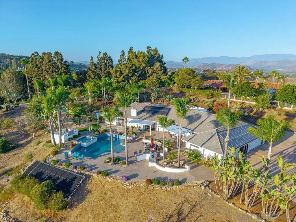 33 Gateview, Fallbrook, CA — listing photo 1