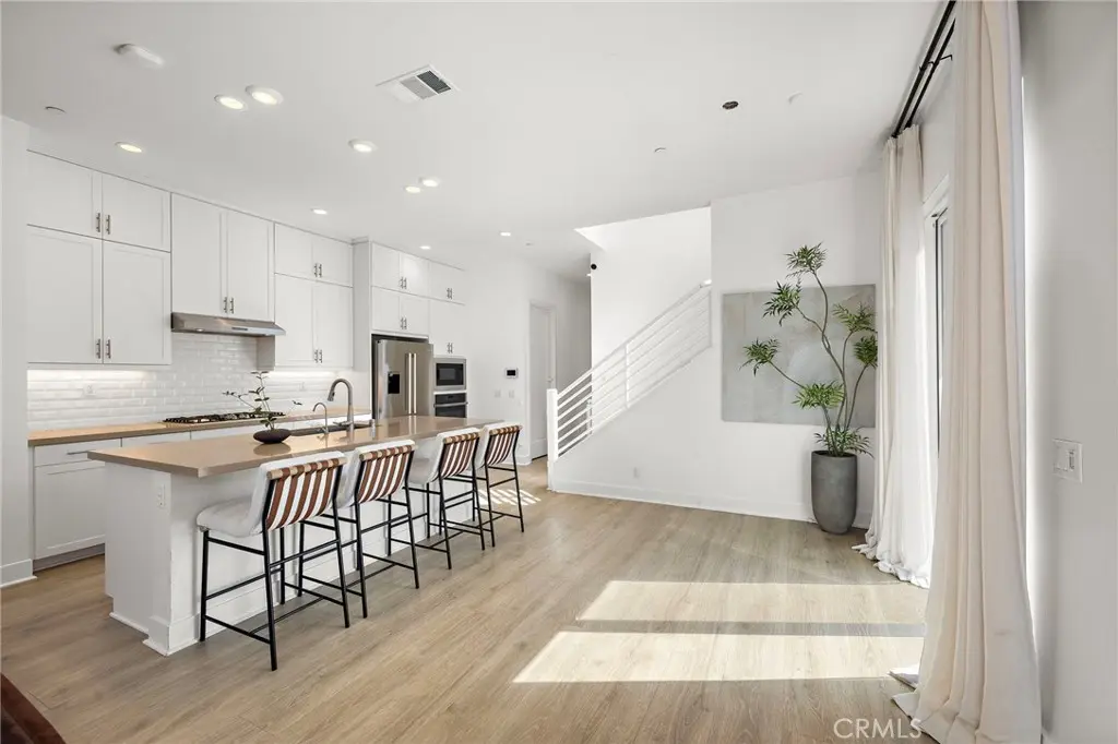 253 Novel, Irvine, CA — listing photo 1