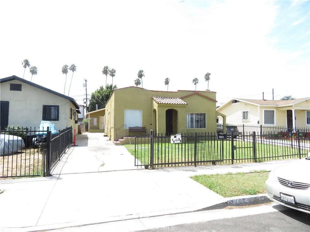 Duplex for sale at 1438 W 95th Street W, Los Angeles, CA