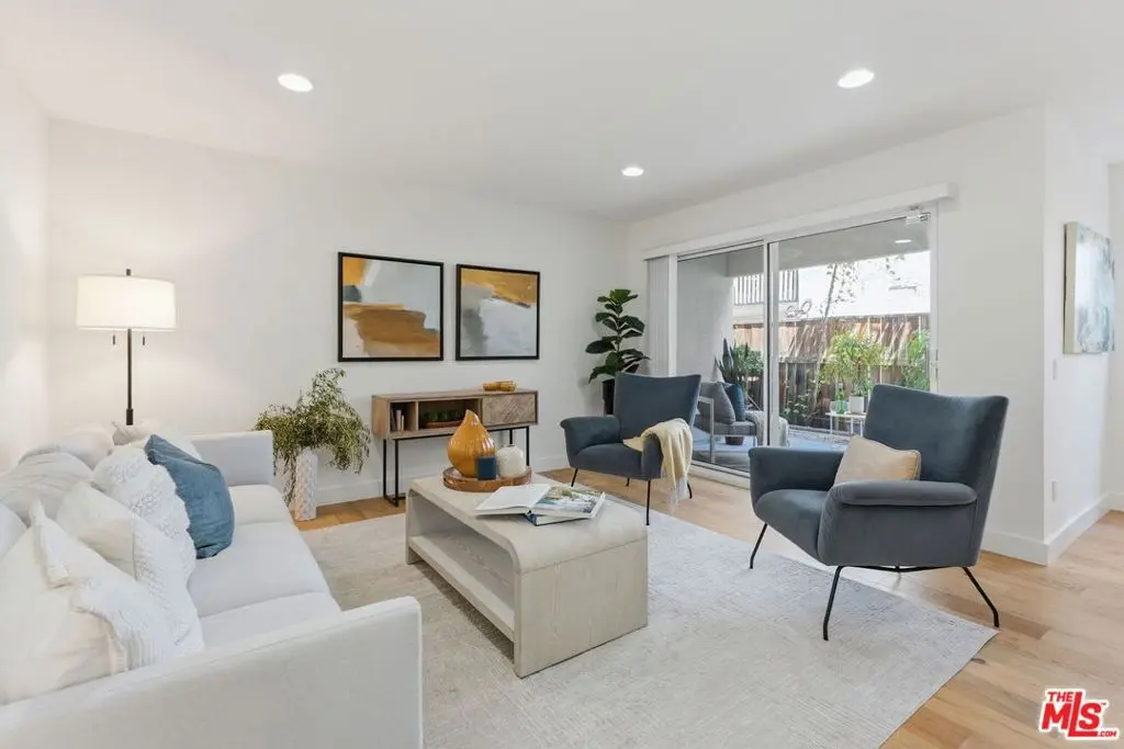 446 San Vicente Boulevard 106, Santa Monica, CA — listing photo 1