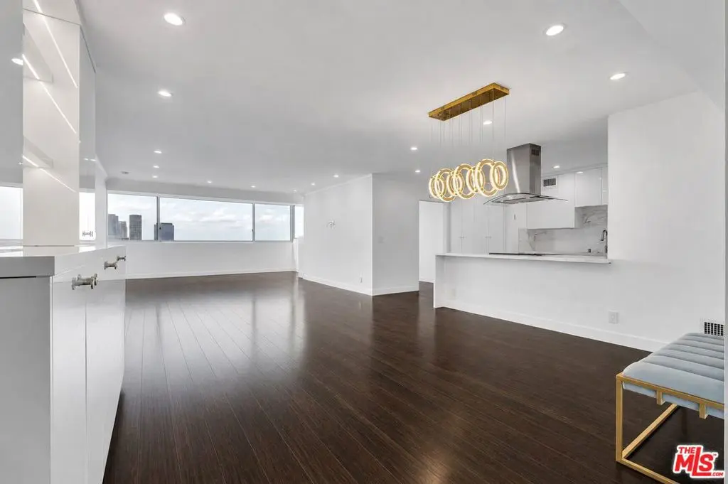 Residential Lease for rent at 865 Comstock Avenue 16C, Los Angeles, Los Angeles County, CA featuring 2 beds and 2 baths
