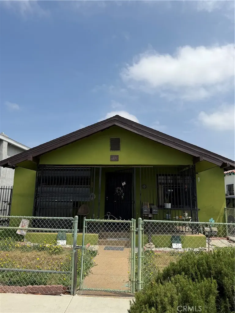 Duplex for sale at 1331 W 92nd, Los Angeles, CA
