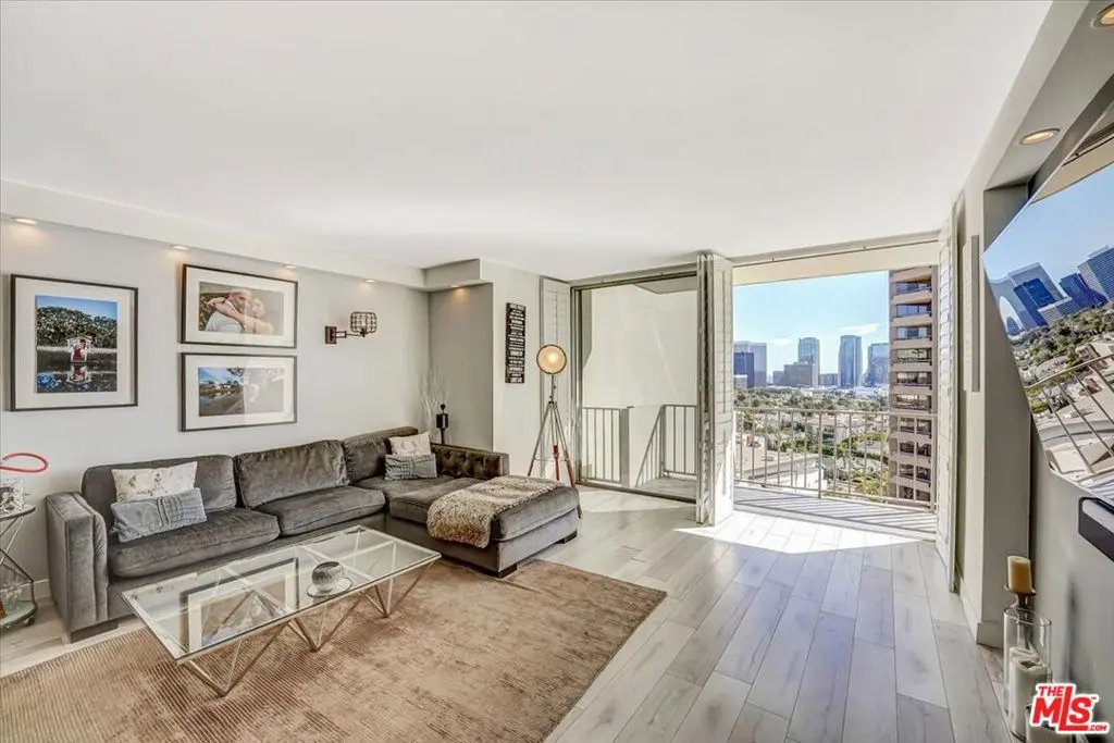 Residential Lease for rent at 10433 WILSHIRE Boulevard 1202, Los Angeles, Los Angeles County, CA featuring 2 beds and 3 baths