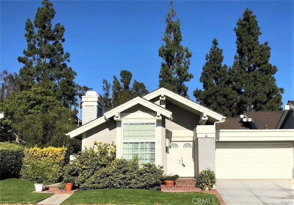 Residential Lease for rent at 9 Hillgrass, Irvine, Orange County, CA featuring 3 beds and 2 baths