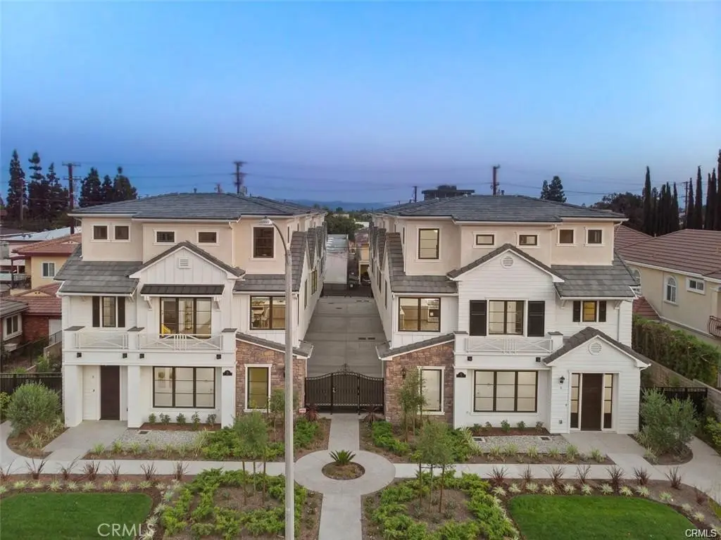 Townhouse for rent at 22 E Colorado, Arcadia, CA featuring 3 beds and 3 baths