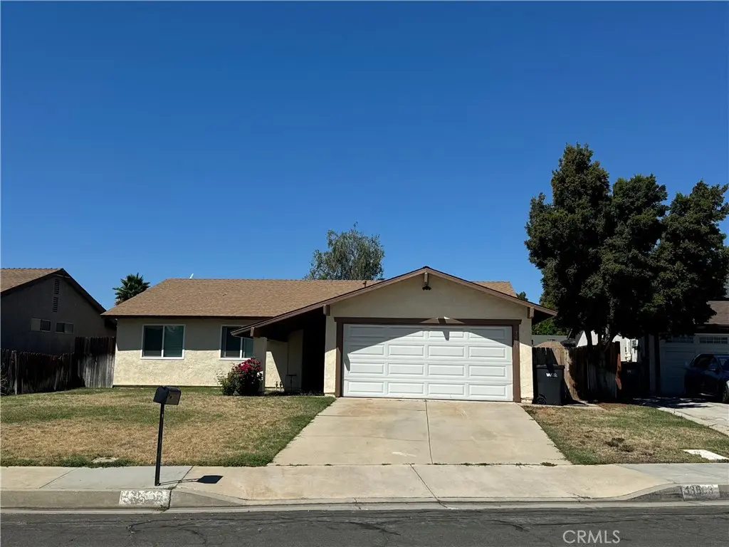 Single Family Residence for rent at 13663 Sylmar, Moreno Valley, CA featuring 3 beds and 2 baths