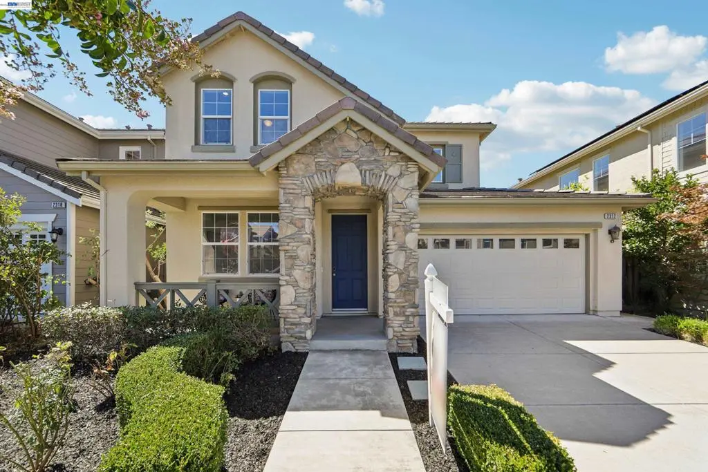 Single Family Residence for sale at 2312 Jasper Hill Dr, San Ramon, CA featuring 4 beds and 3 baths