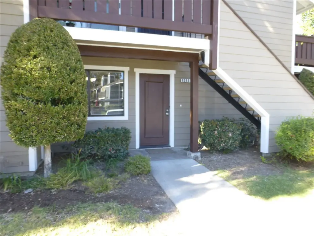 Condominium for rent at 6096 Terrace Lane, Yorba Linda, CA featuring 3 beds and 2 baths