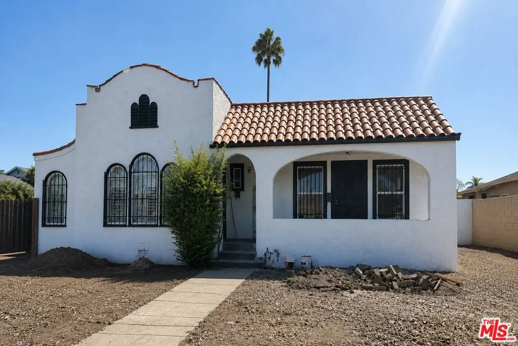 Residential Income for sale at 4008 Arlington Avenue, Los Angeles, CA featuring 4 beds and 2 baths