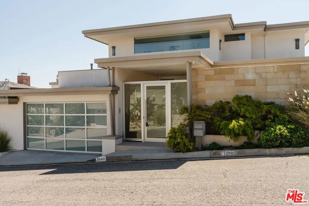3642 Beverly Ridge Drive, Sherman Oaks, CA — listing photo 1