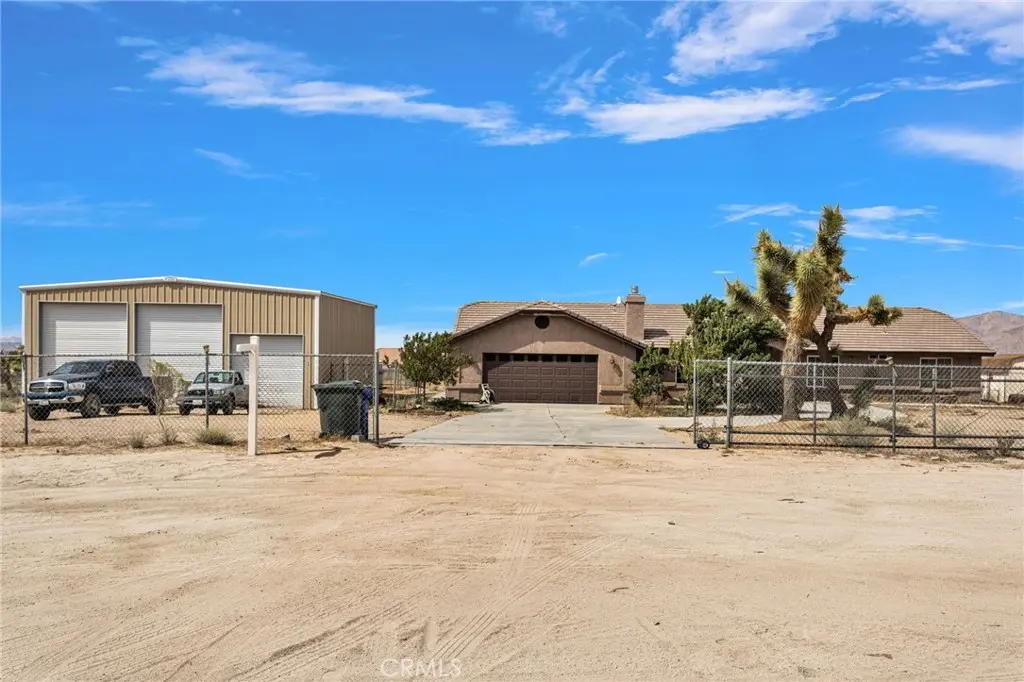 24332 Roundup, Apple Valley, CA — listing photo 1