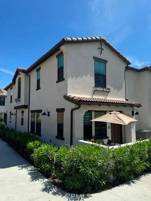 16100 Lumia, Fontana, CA — listing photo 1