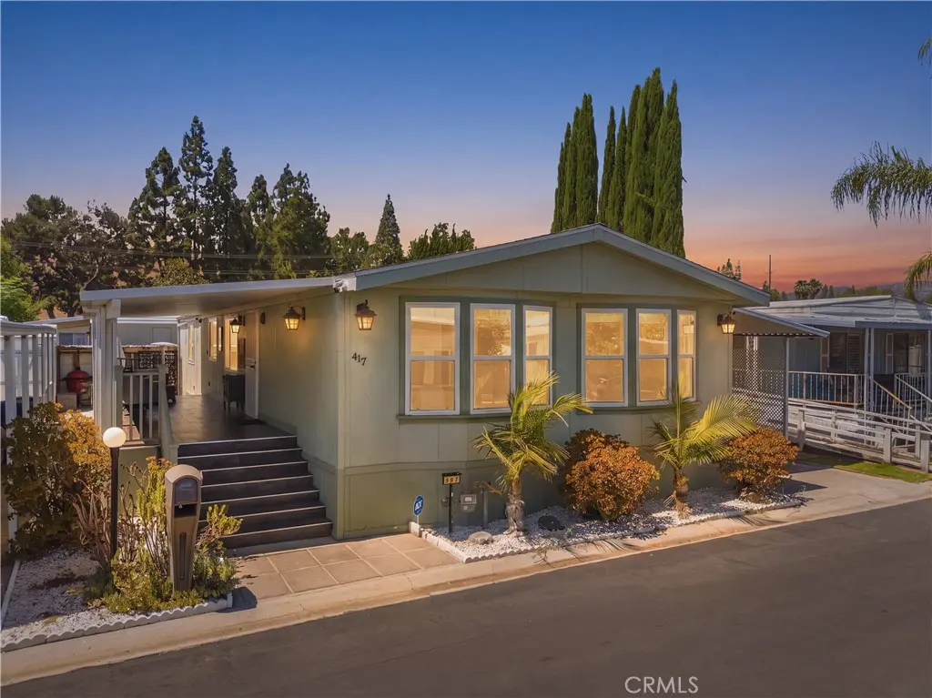 8811 Canoga 417, Canoga Park, CA — listing photo 1