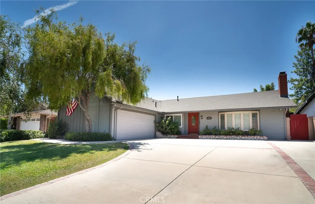 6050 E Malton Avenue, Simi Valley, CA — listing photo 1
